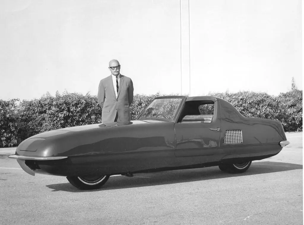Gyro-X: Octane drives the two-wheeled vision ahead of its time