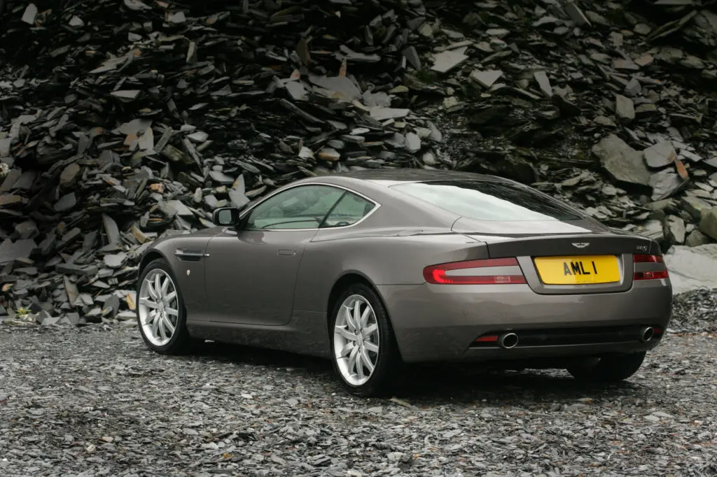 Aston Martin DB9