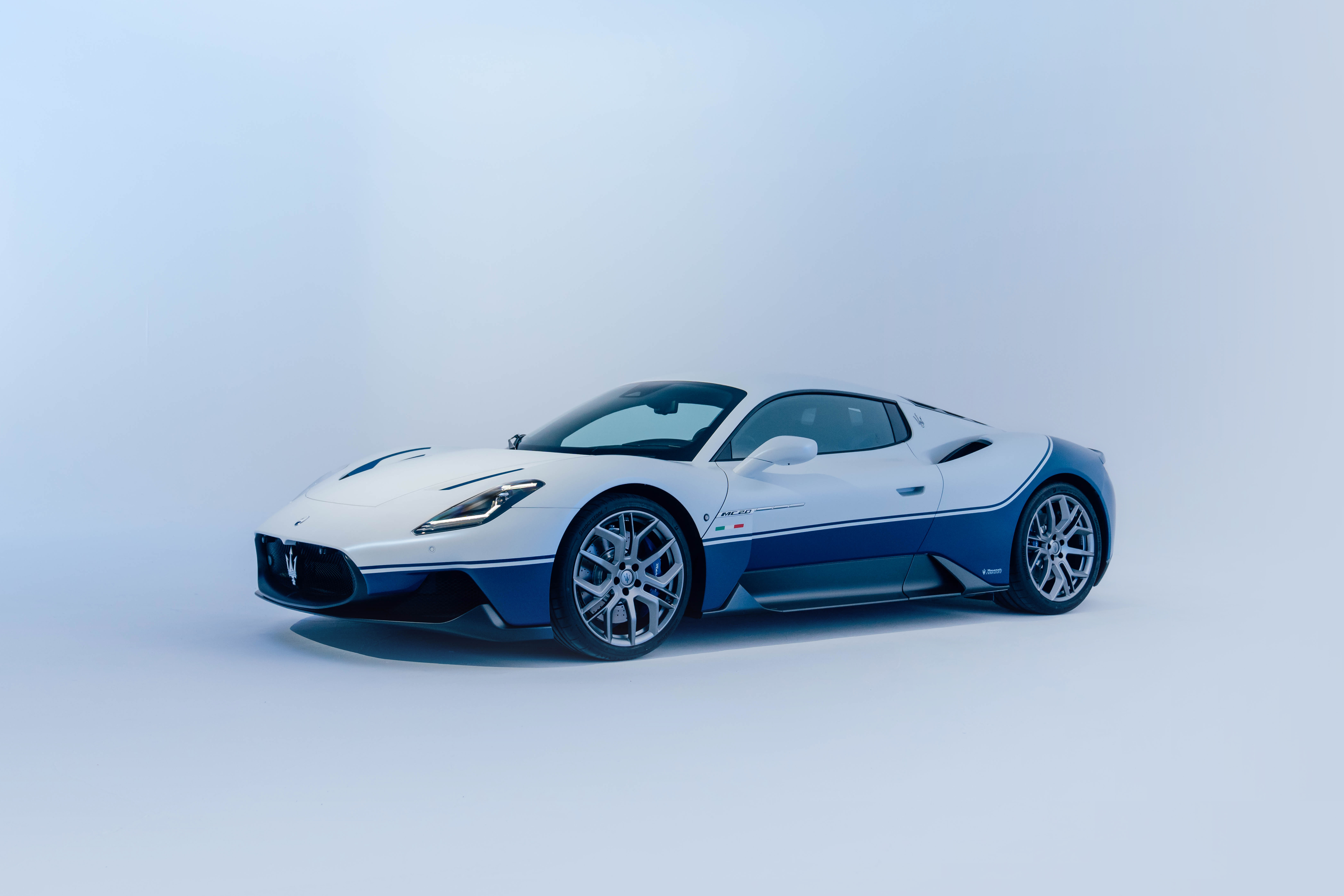 MC-12-inspired Maserati MC20 Icona and Leggenda specials launched