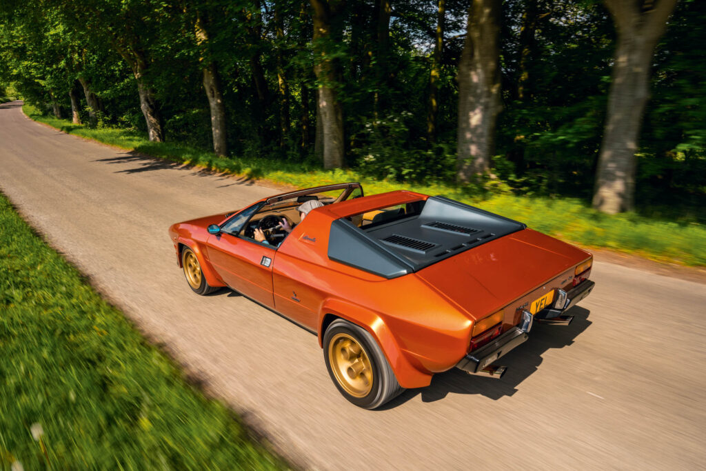 Lamborghini Silhouette by (Gunze - Sangyo) Testors - Model