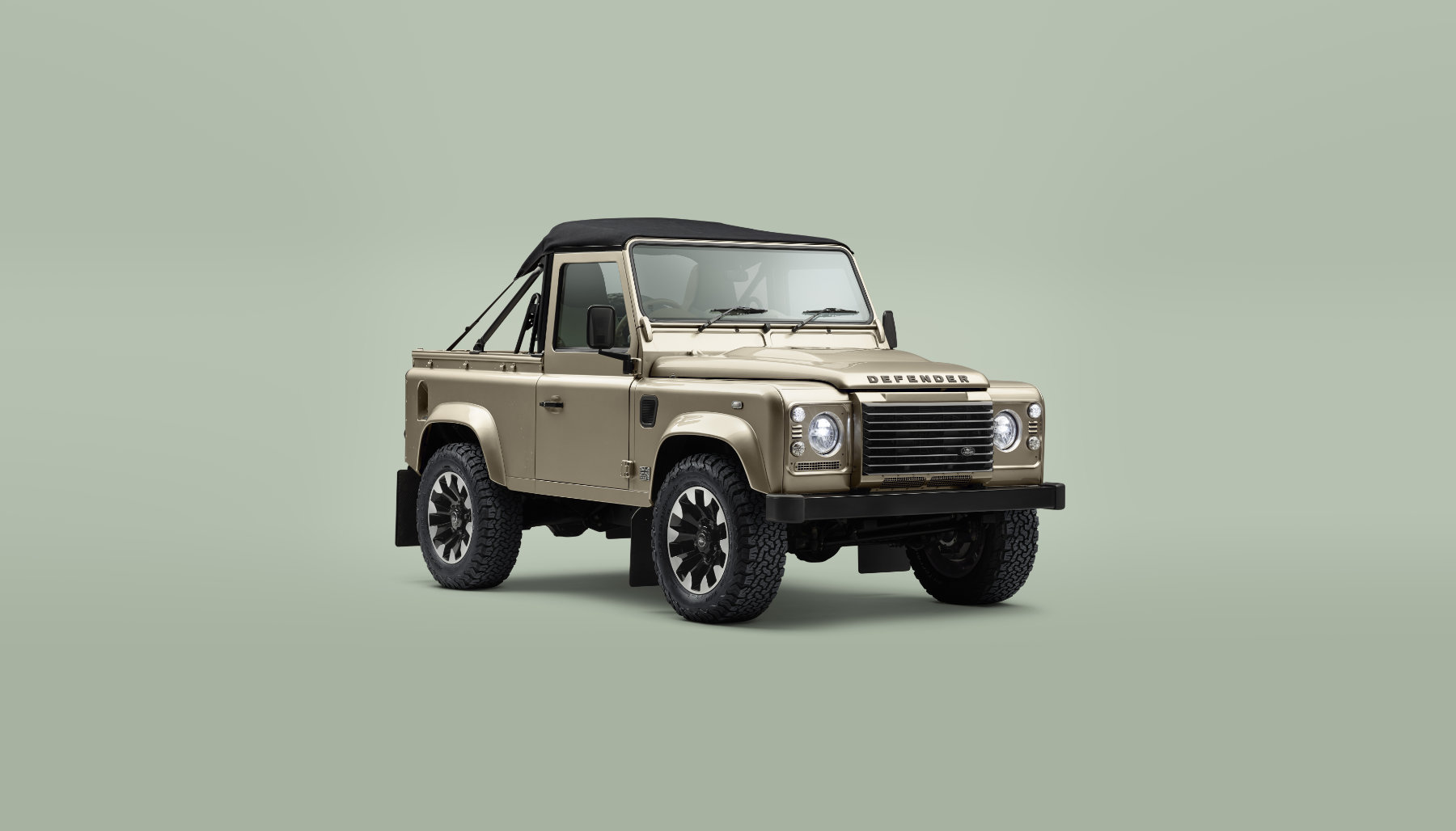 Soft Top Defender makes a return with Land Rover Classic's latest