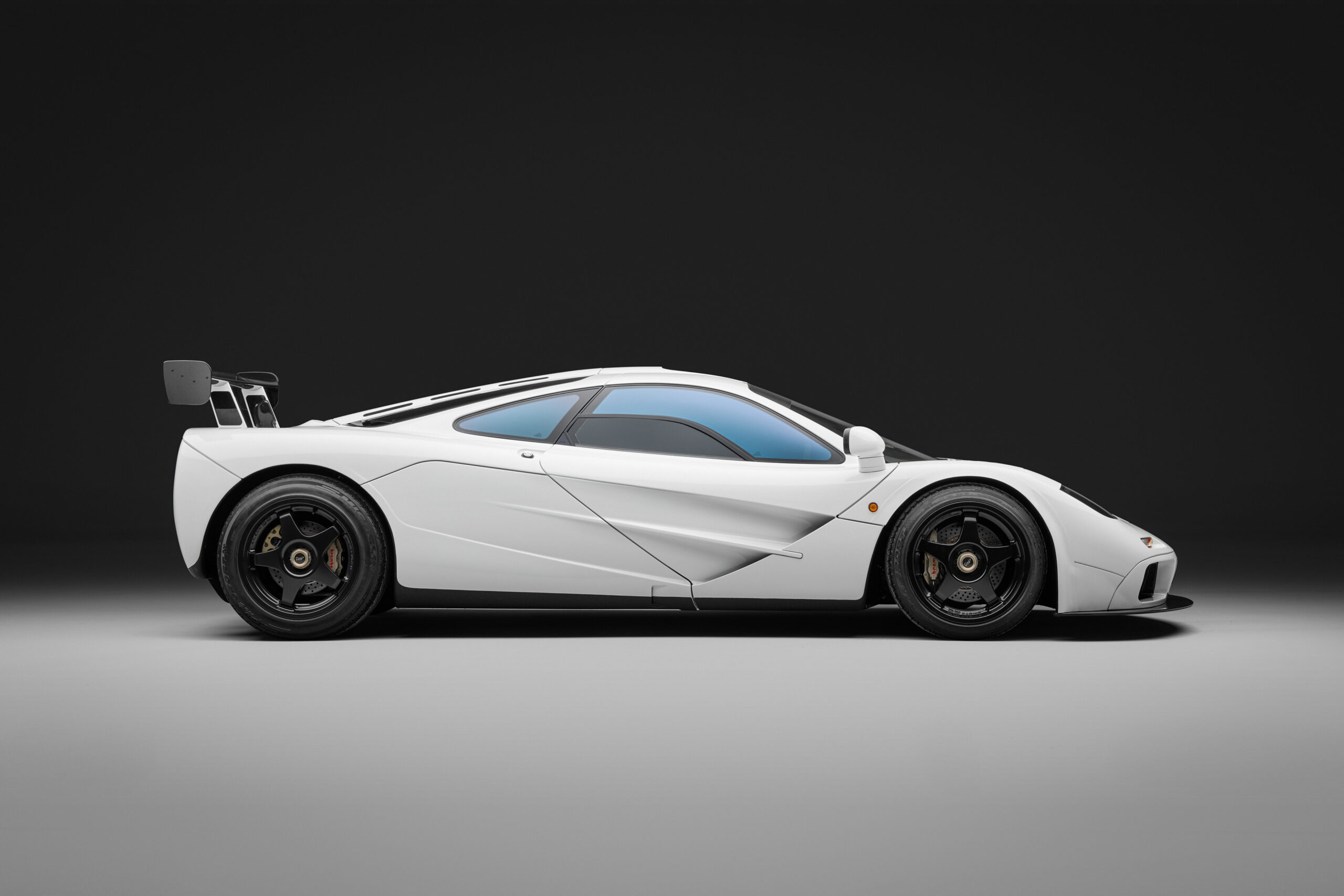 McLaren F1 Leads Hypercar Bonanza At RM Sotheby s 85m Abu Dhabi Sale mclaren-f1-leads-hypercar-bonanza-at-rm-sotheby-s-85m-abu-dhabi-sale
