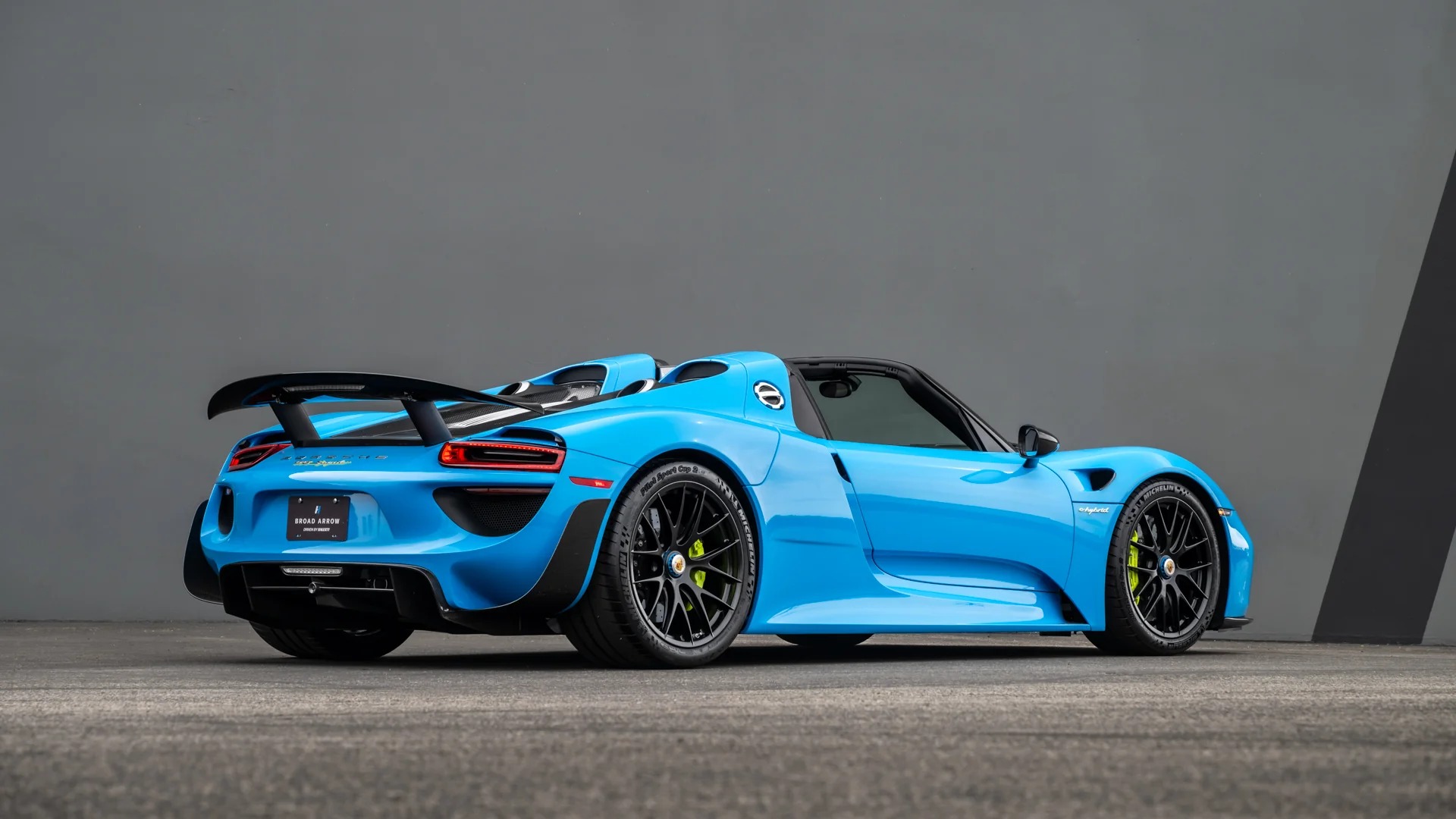 Paint-to-sample 918 Spyder leads $20m Broad Arrow Porsche Air